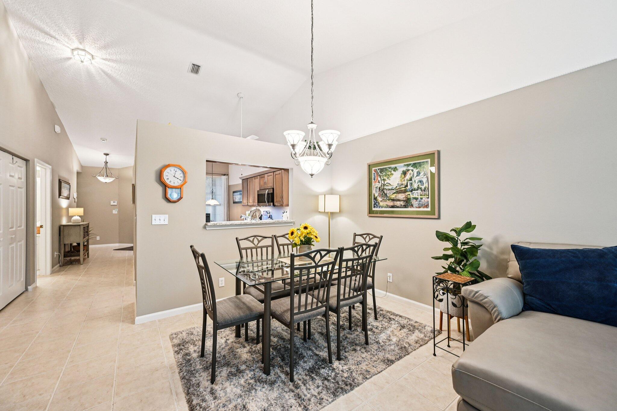 JENSEN BEACH GOLF AND COUNTRY CLUB - Residential