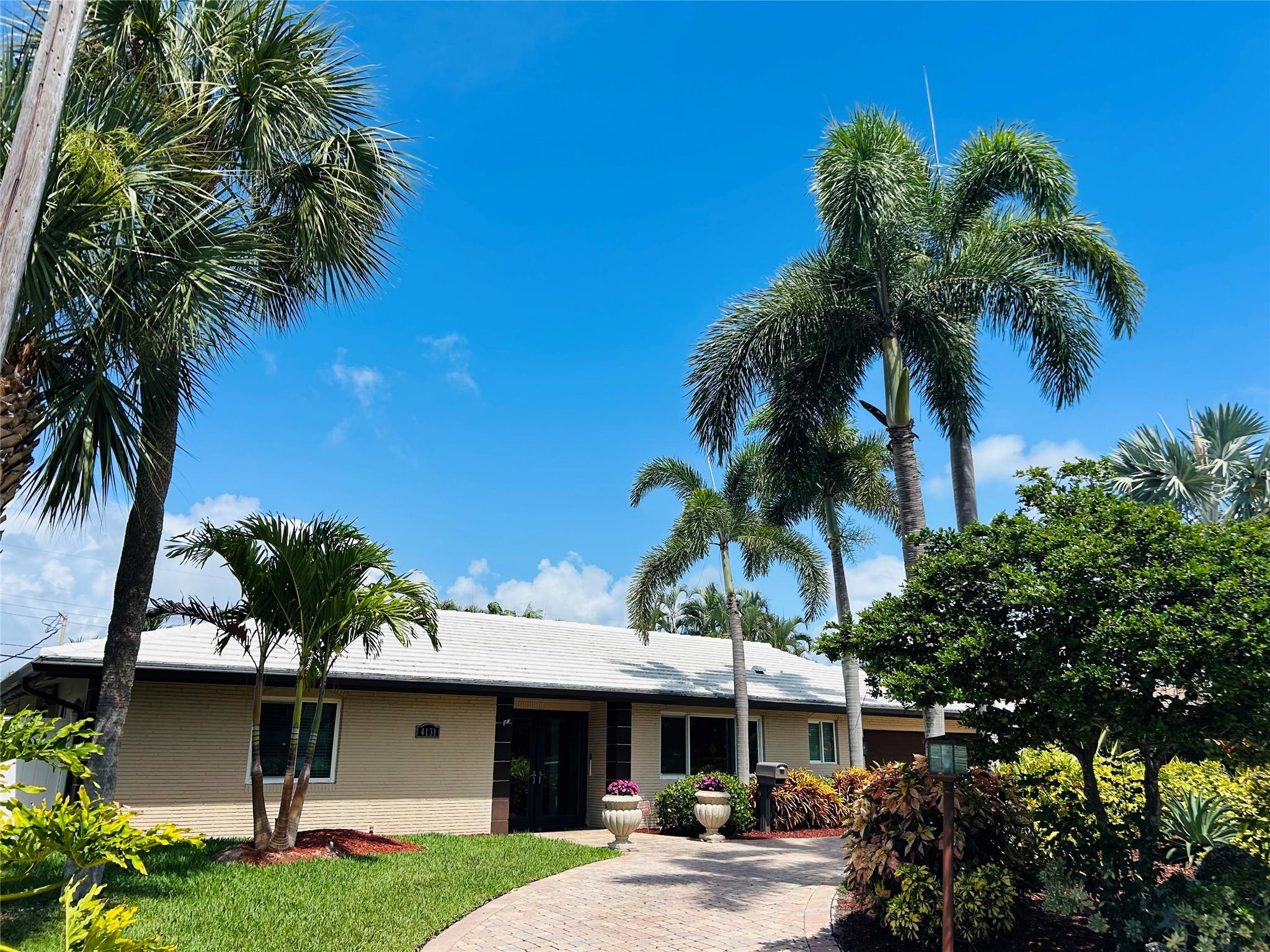 4131 Bayview Dr