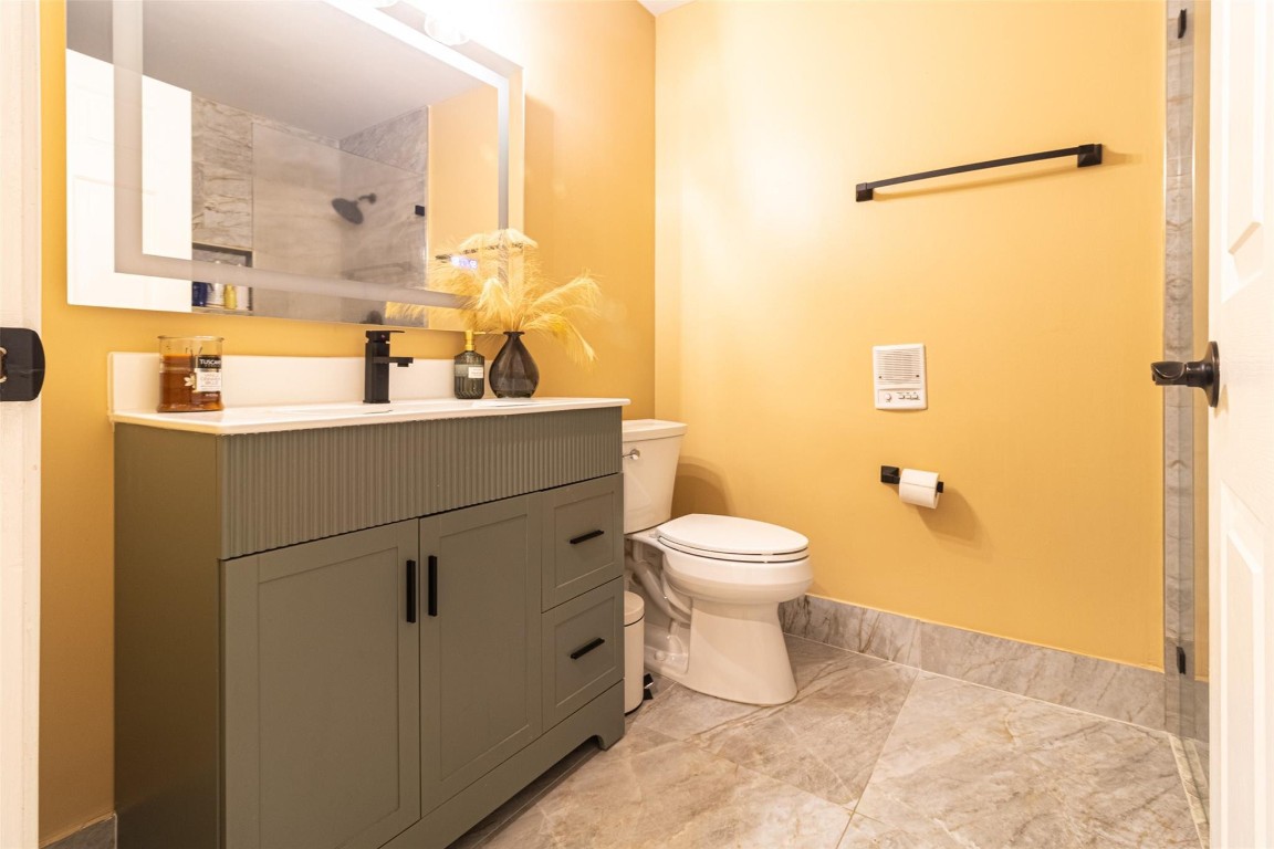 Kensington 146-39 B - Residential