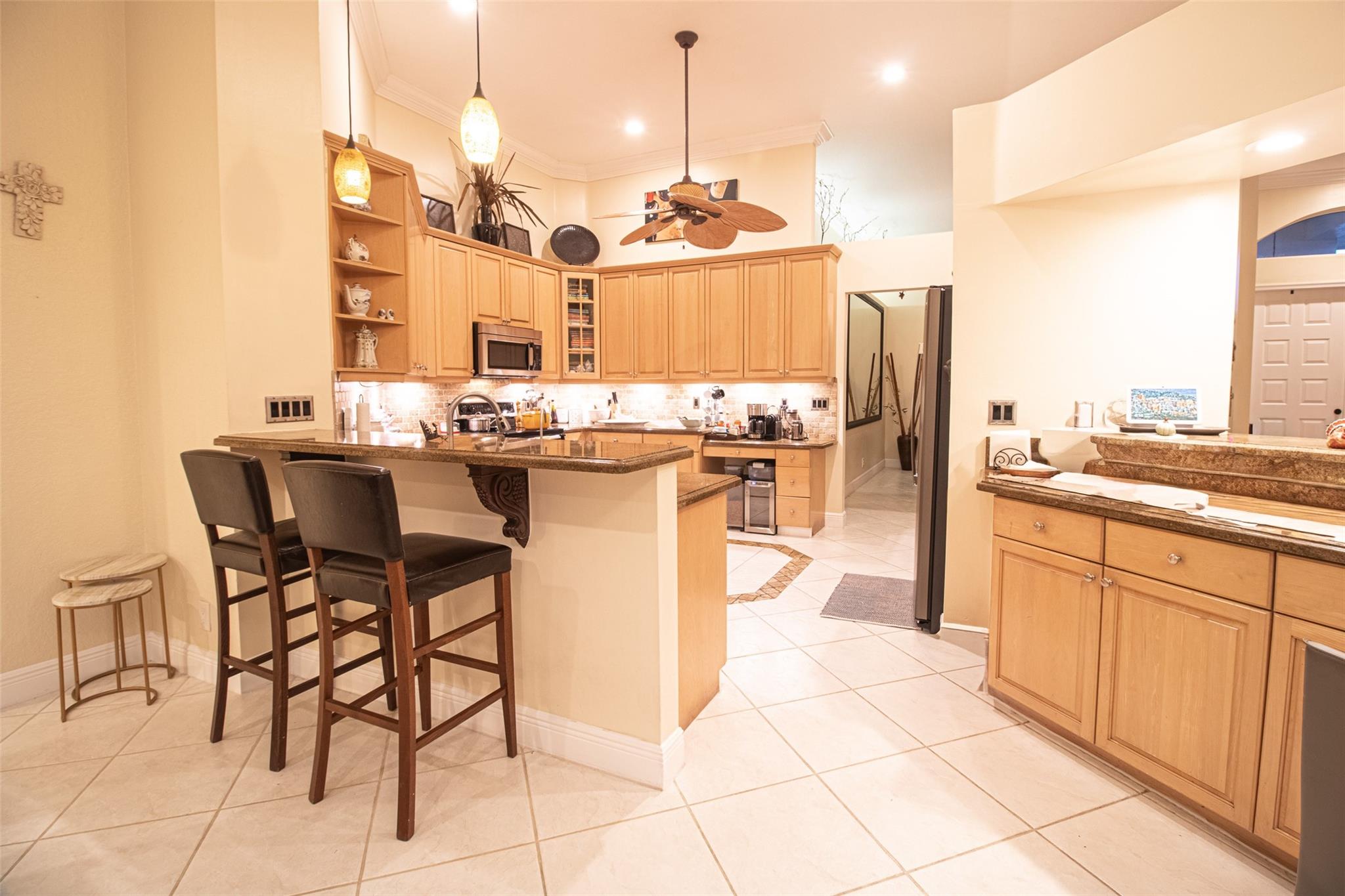 Kensington 146-39 B - Residential