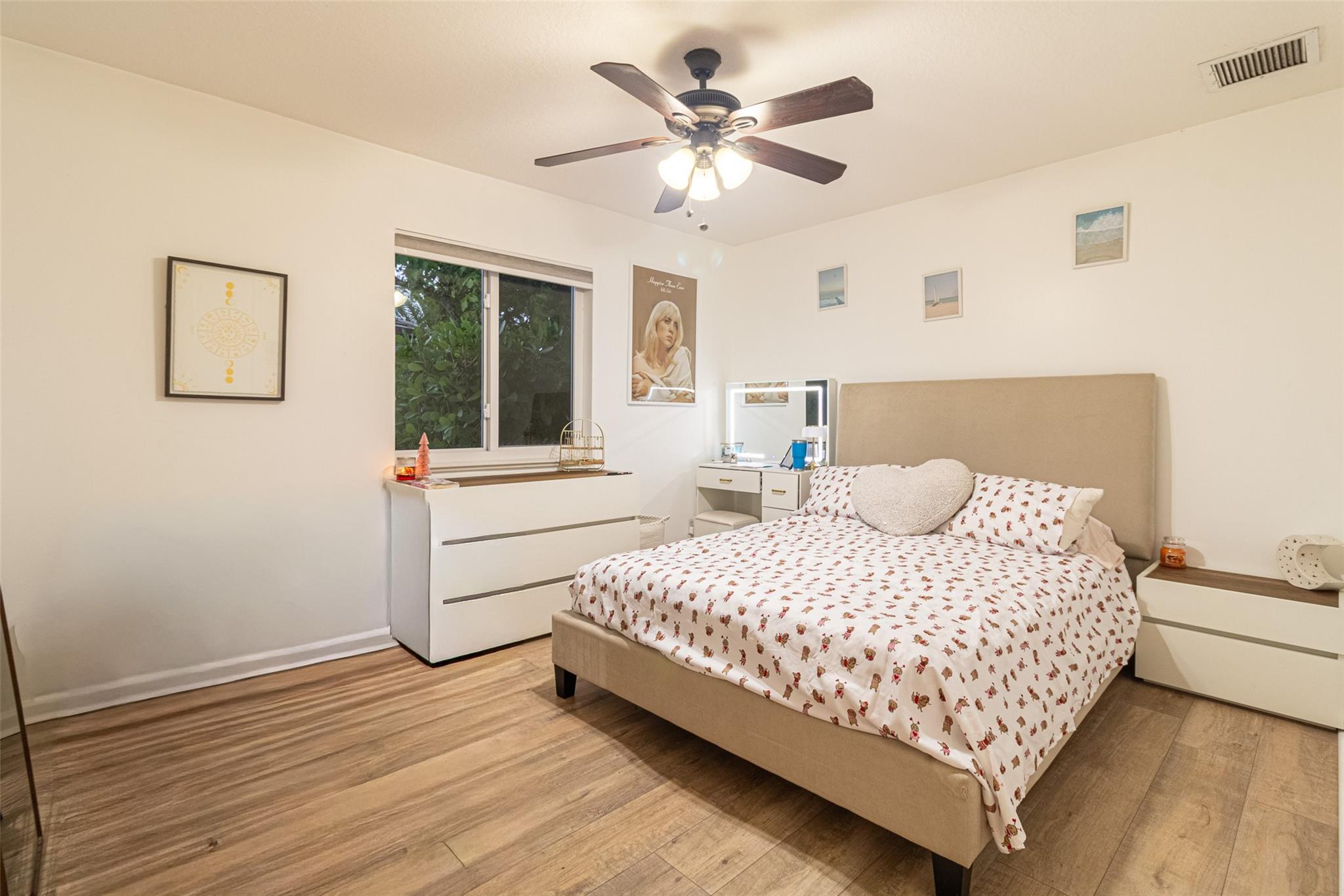 Kensington 146-39 B - Residential