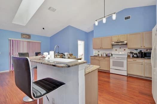 PORT ST LUCIE SECTION 14 - Residential Lease