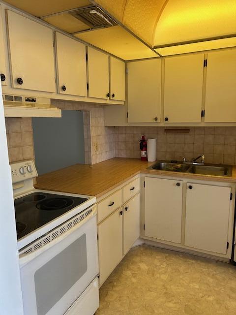 176 Lake Meryl Drive