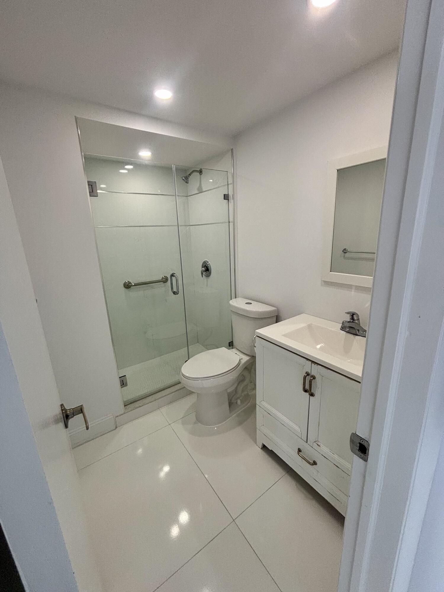POMPANO BEACH CLUB CONDO - Residential Lease