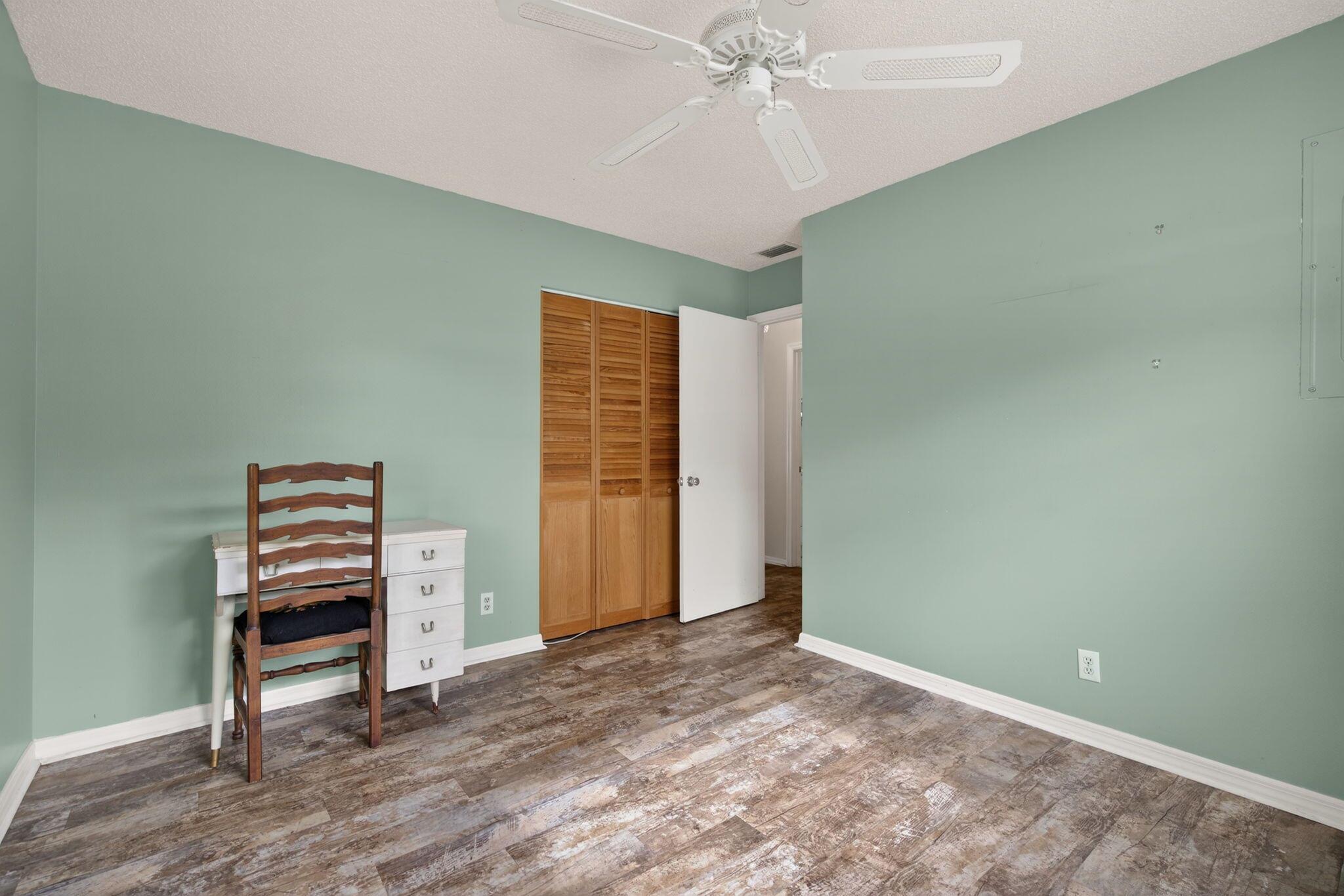 EASTRIDGE ESTATES / Hobe - Residential