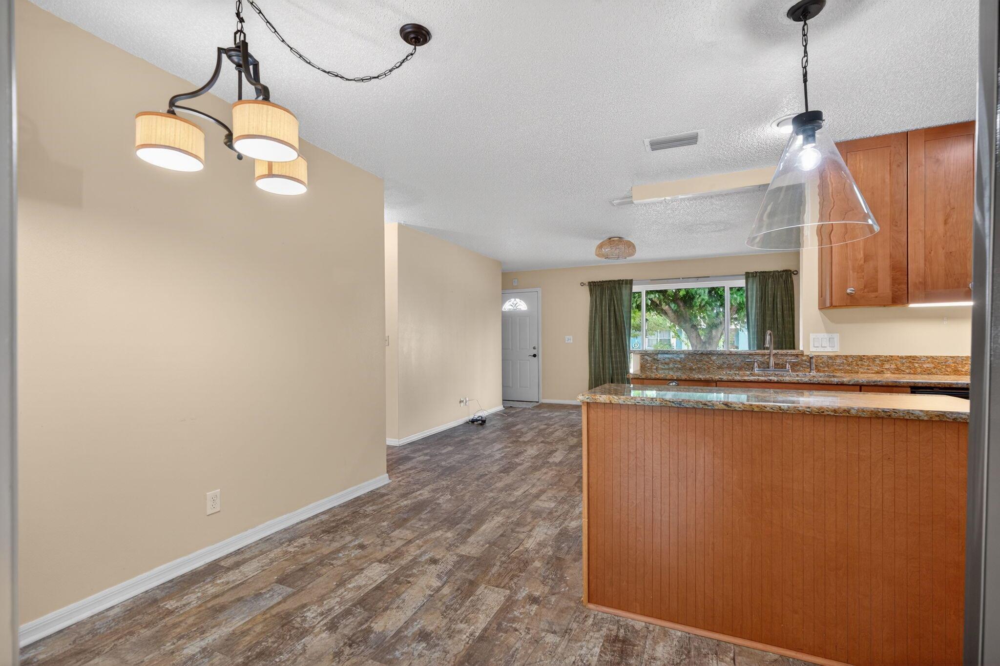 EASTRIDGE ESTATES / Hobe - Residential