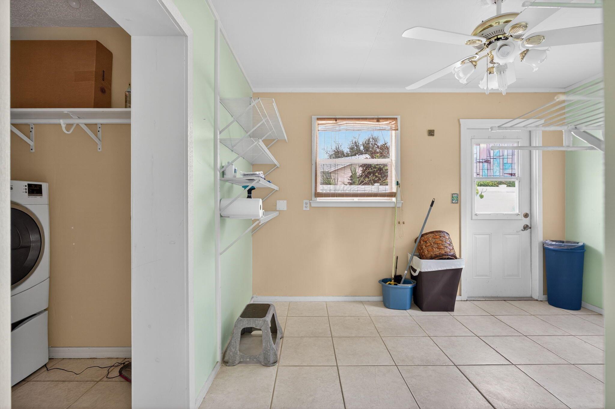 EASTRIDGE ESTATES / Hobe - Residential