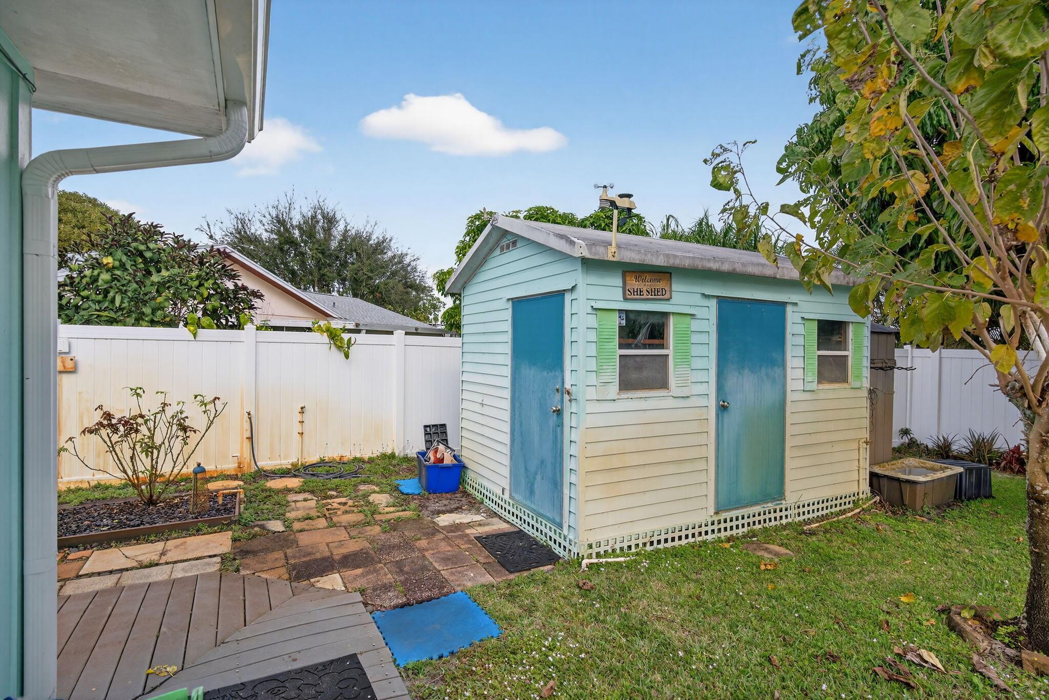 EASTRIDGE ESTATES / Hobe - Residential