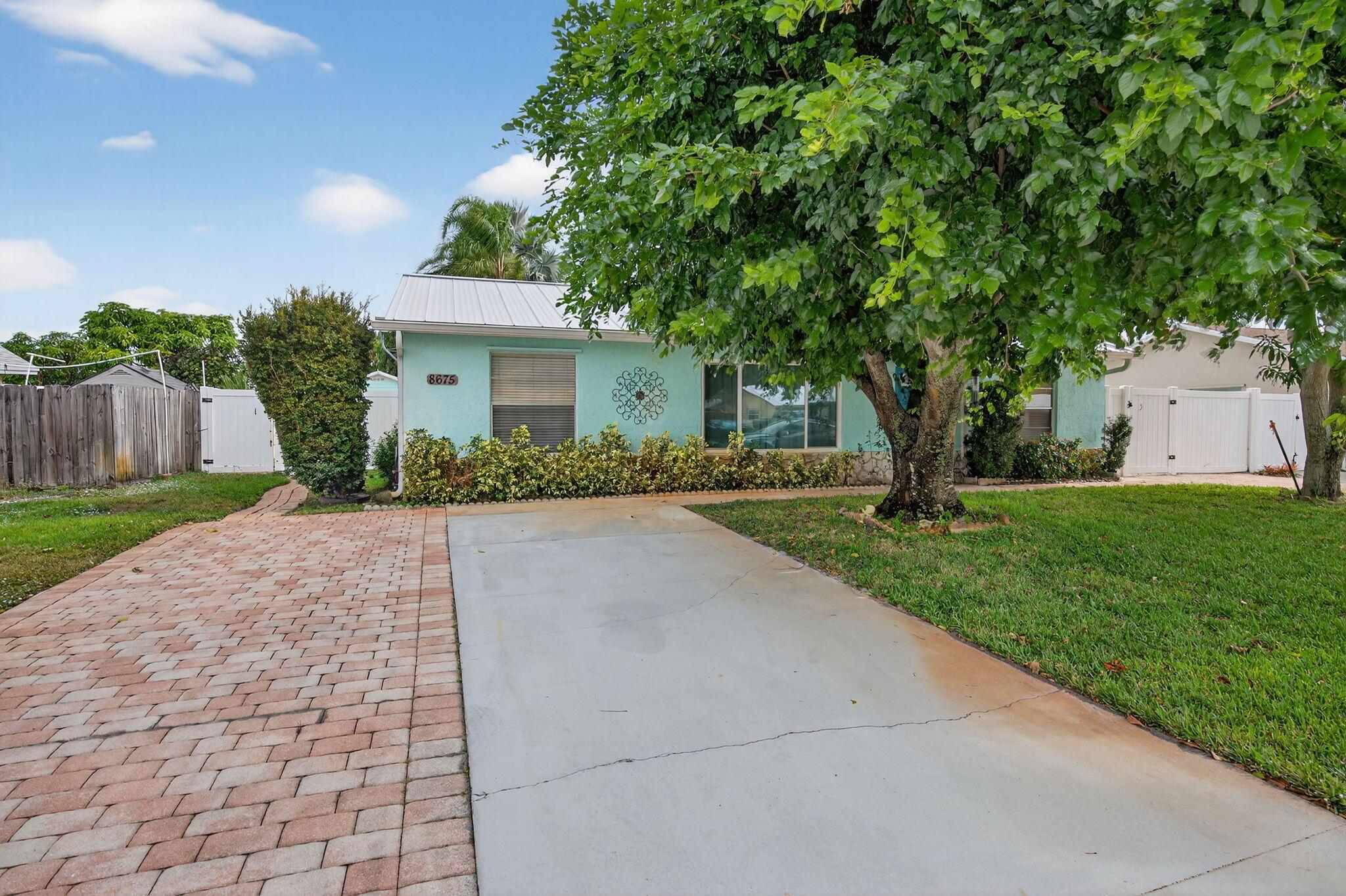 EASTRIDGE ESTATES / Hobe - Residential