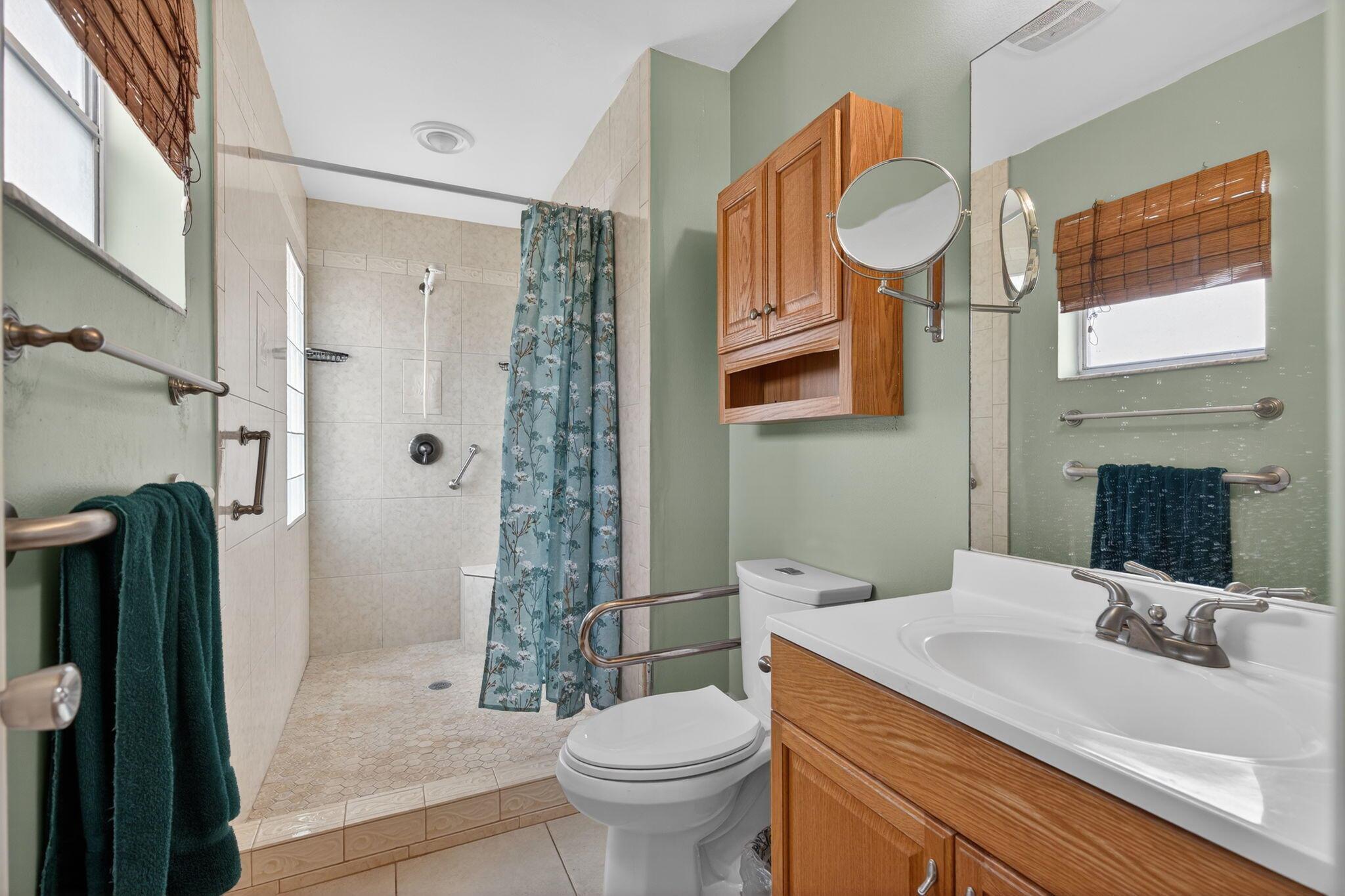 EASTRIDGE ESTATES / Hobe - Residential