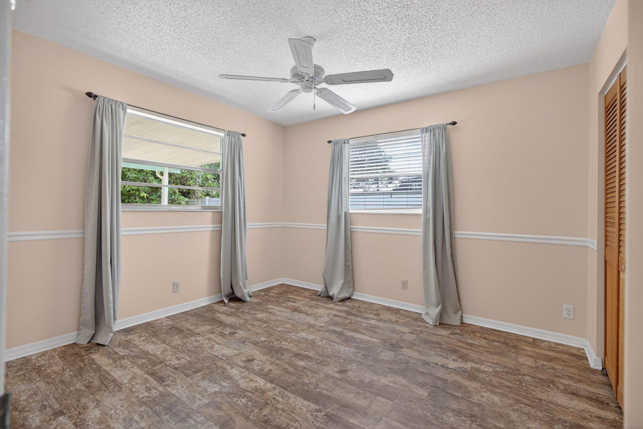 EASTRIDGE ESTATES / Hobe - Residential