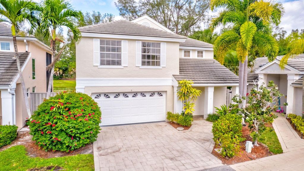Photo of 9 Admirals Court, Palm Beach Gardens, FL 33418 (MLS # R11083745)