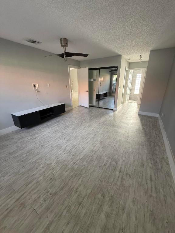 5545 Lakeview Mews Terrace