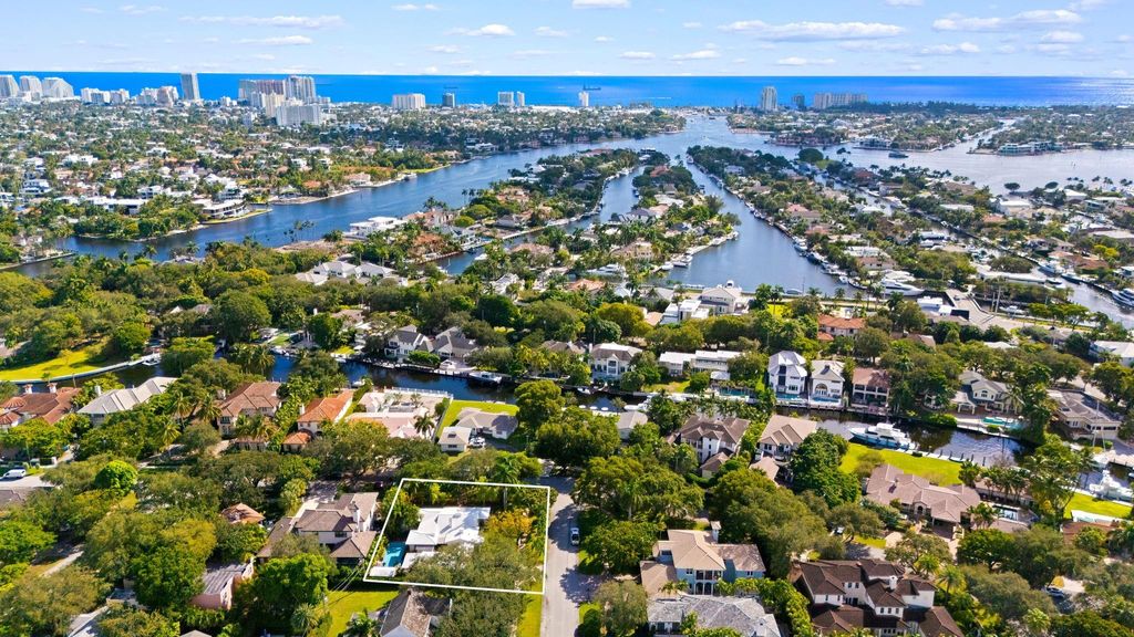 Photo of 1252 N Rio Vista Blvd, Fort Lauderdale, FL 33301 (MLS # F10533351)