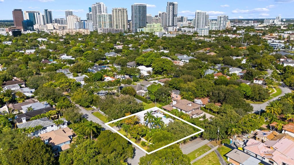 Photo of 1252 N Rio Vista Blvd, Fort Lauderdale, FL 33301 (MLS # F10533351)