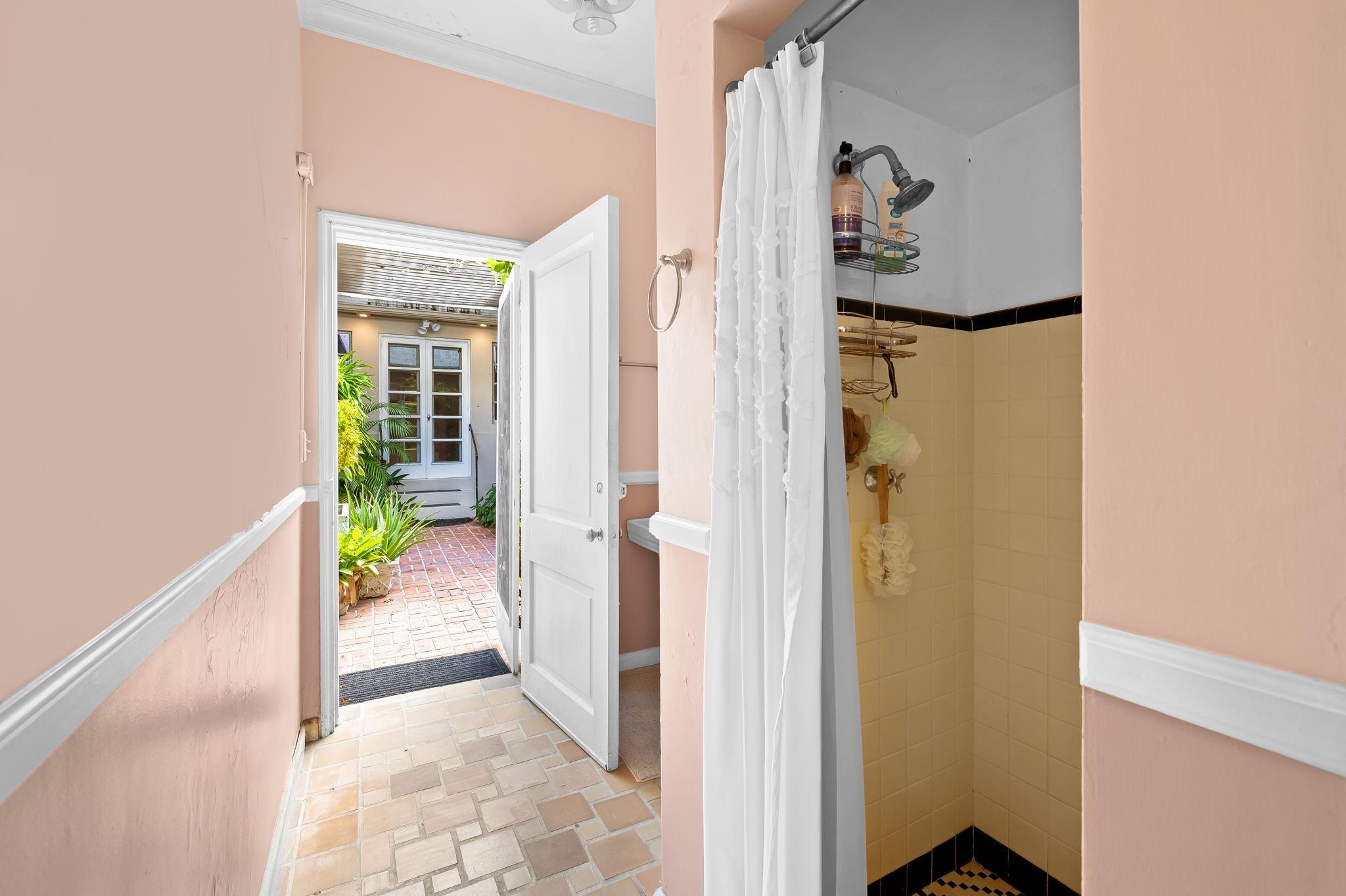 Rio Vista C J Hectors Res - Residential