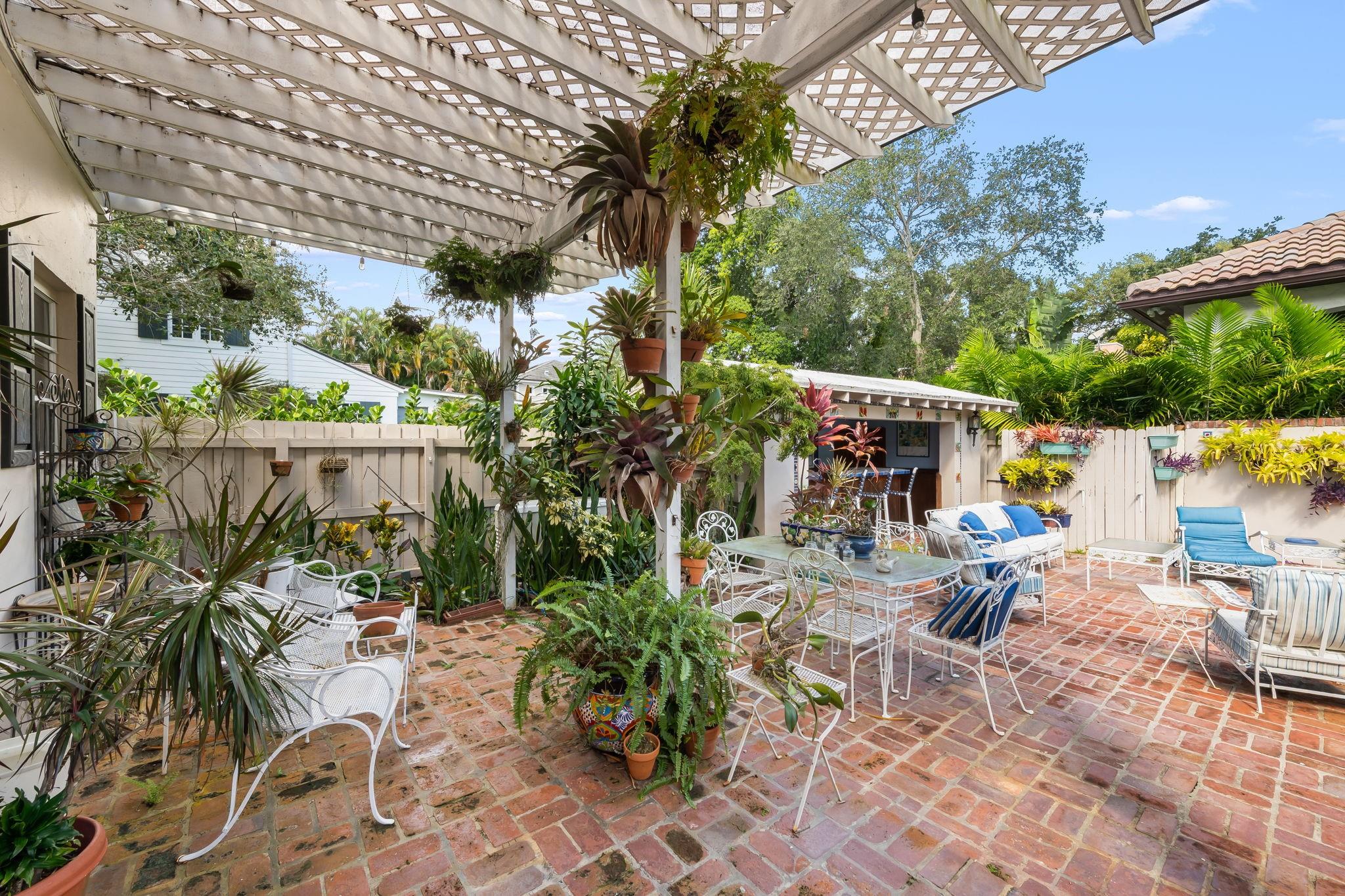 Rio Vista C J Hectors Res - Residential