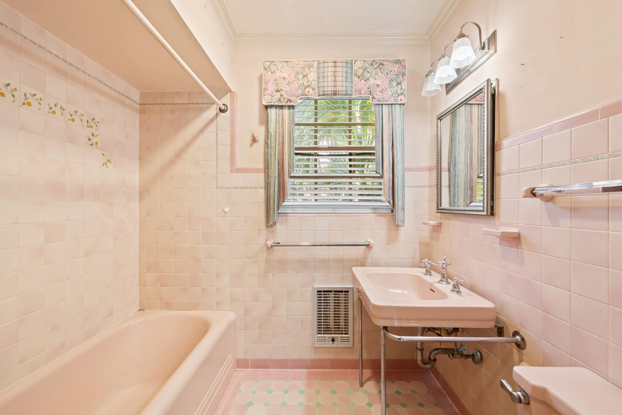 Rio Vista C J Hectors Res - Residential