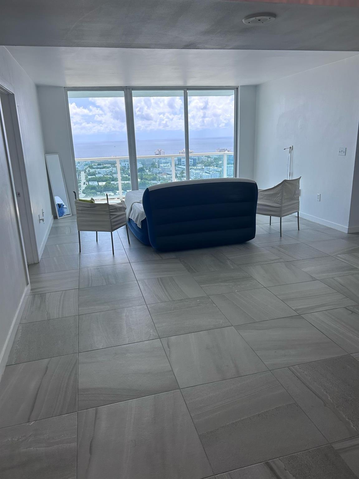 650 West Ave 2808