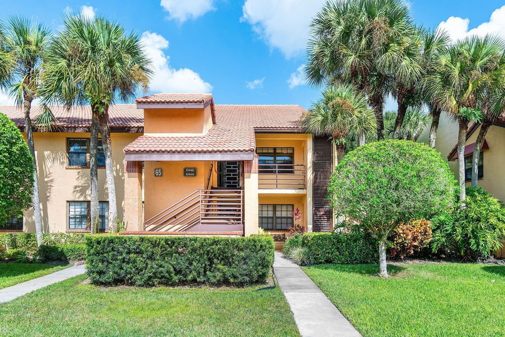 Photo of 6446 Aspen Glen Circle, Boynton Beach, FL 33437 (MLS # B26020599)
