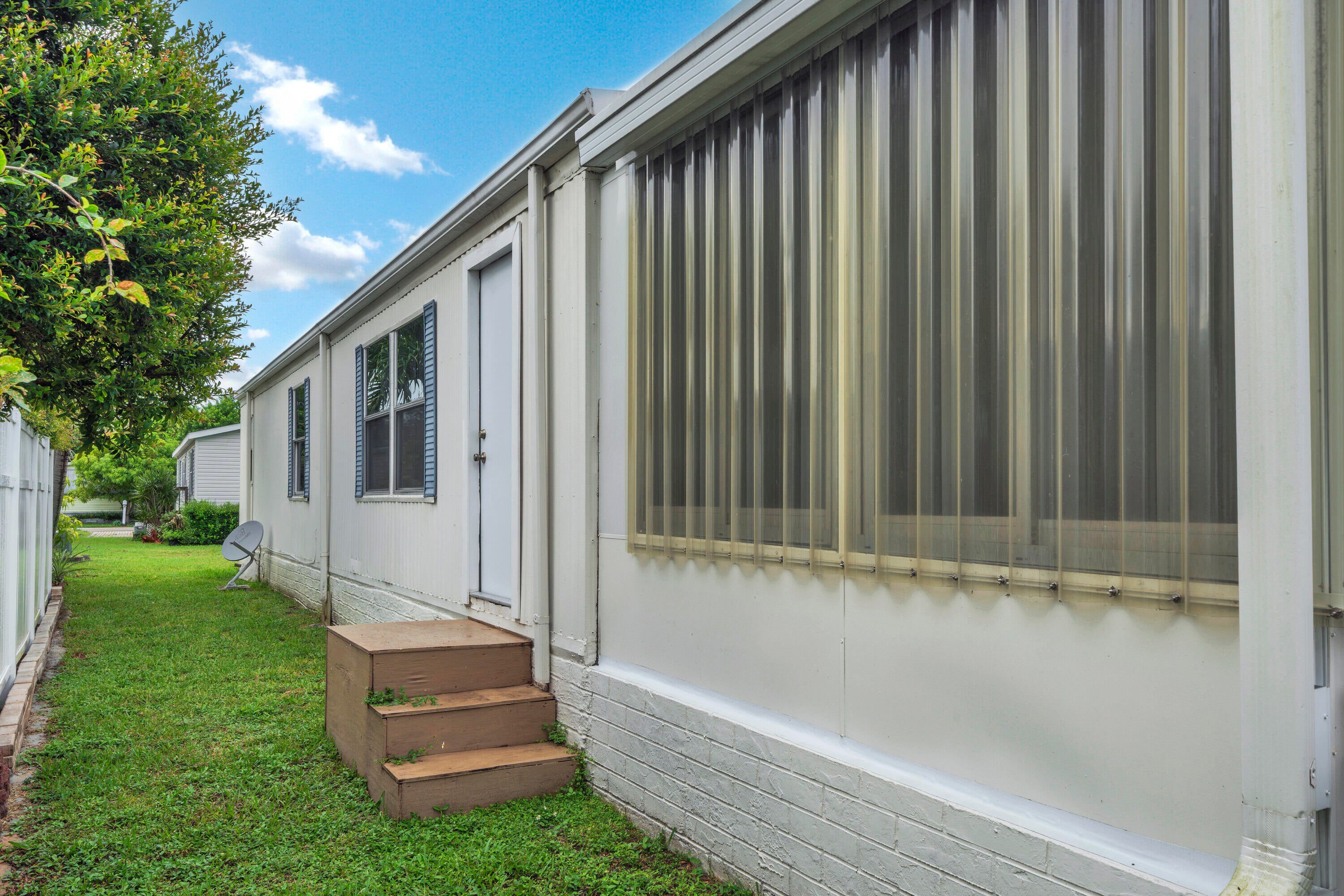 6705 NW 29th Court