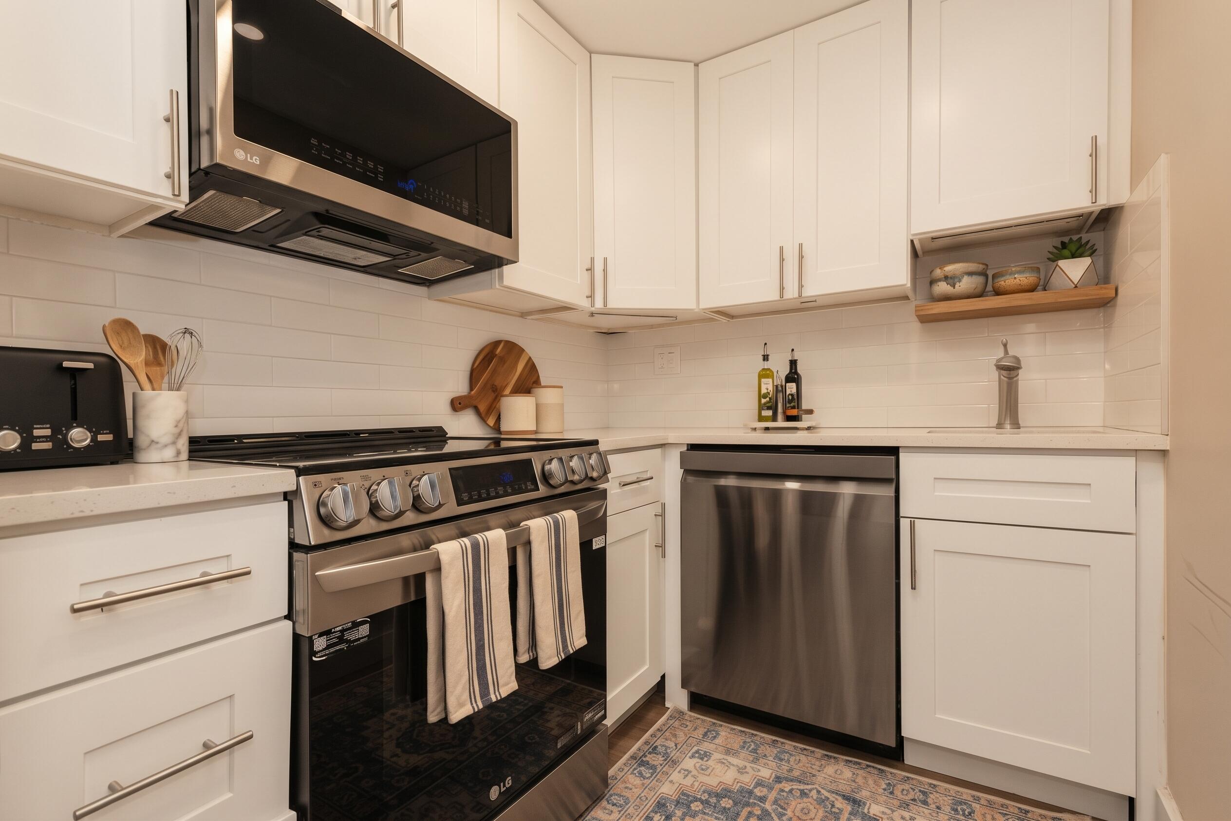 900 NE 18th Avenue 802