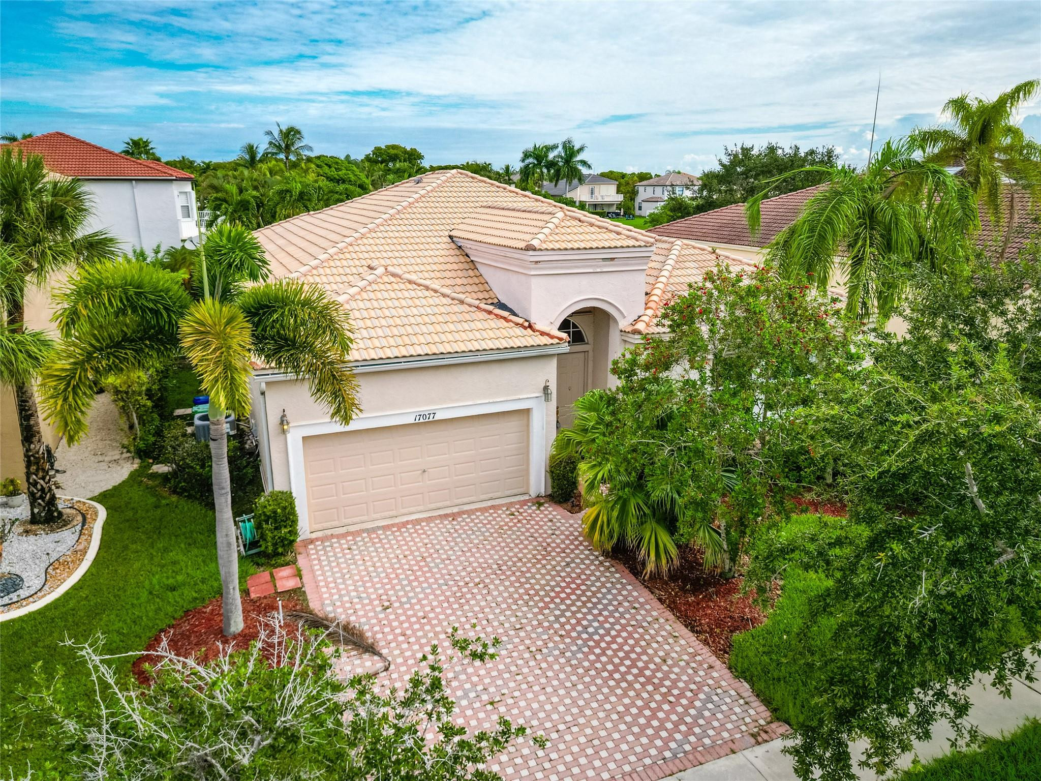 Riviera Isles I 167-28 B - Residential