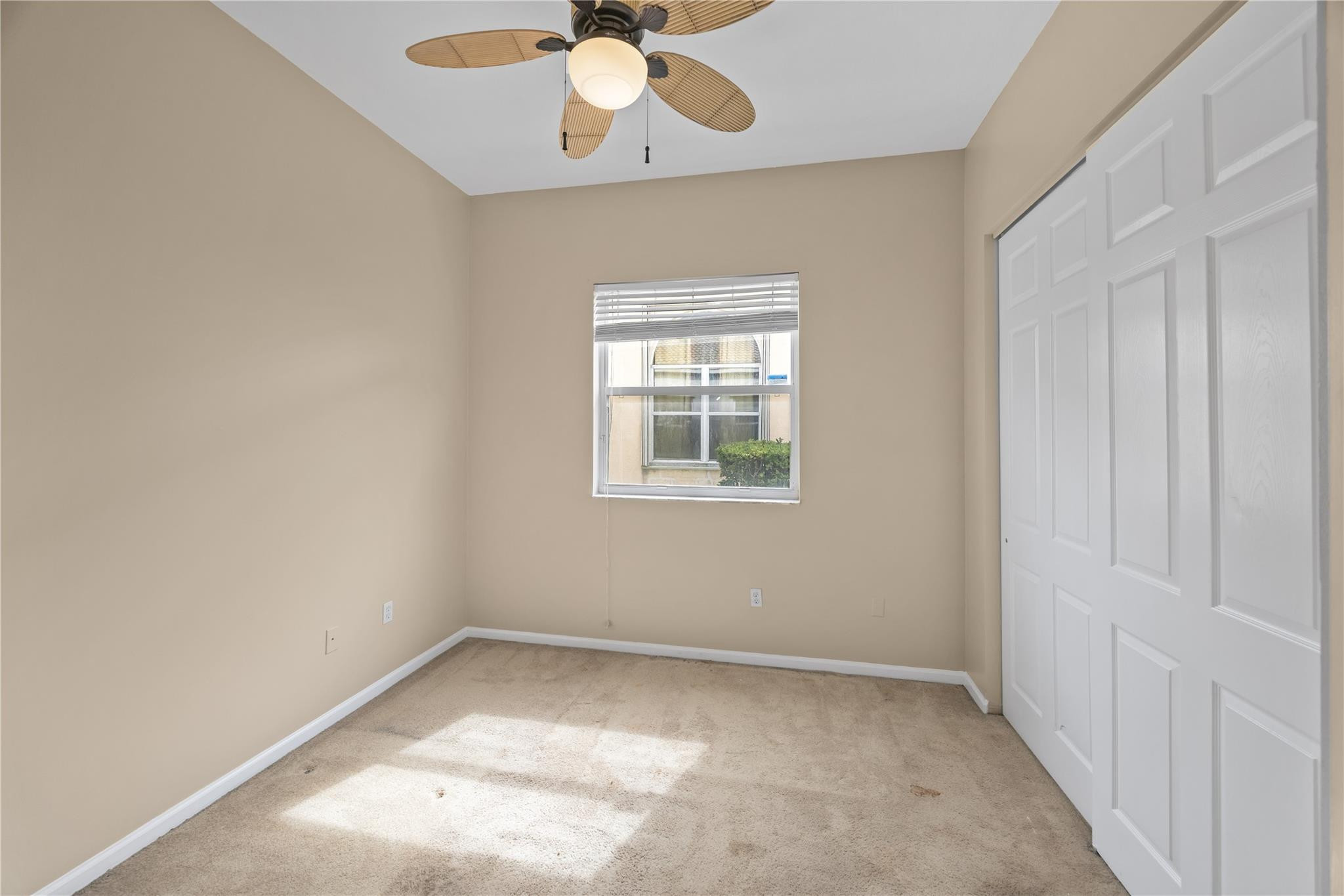 Riviera Isles I 167-28 B - Residential