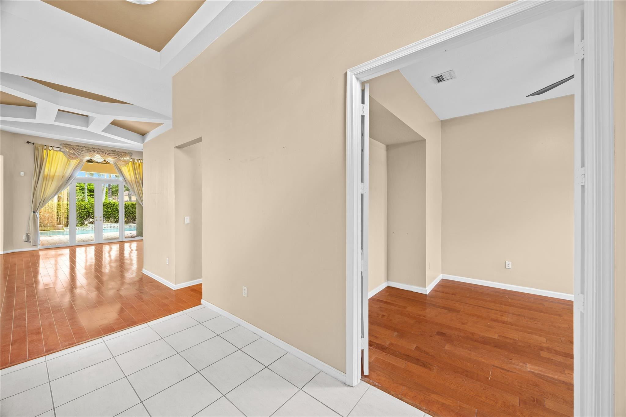 Riviera Isles I 167-28 B - Residential