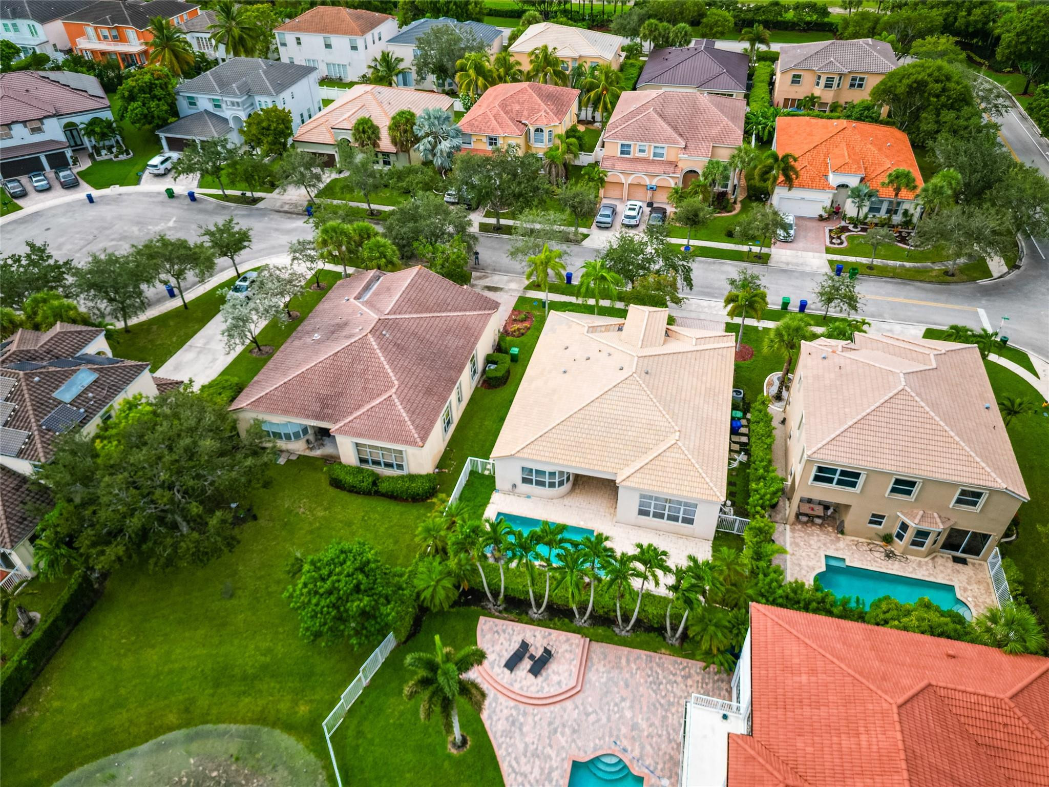 Riviera Isles I 167-28 B - Residential