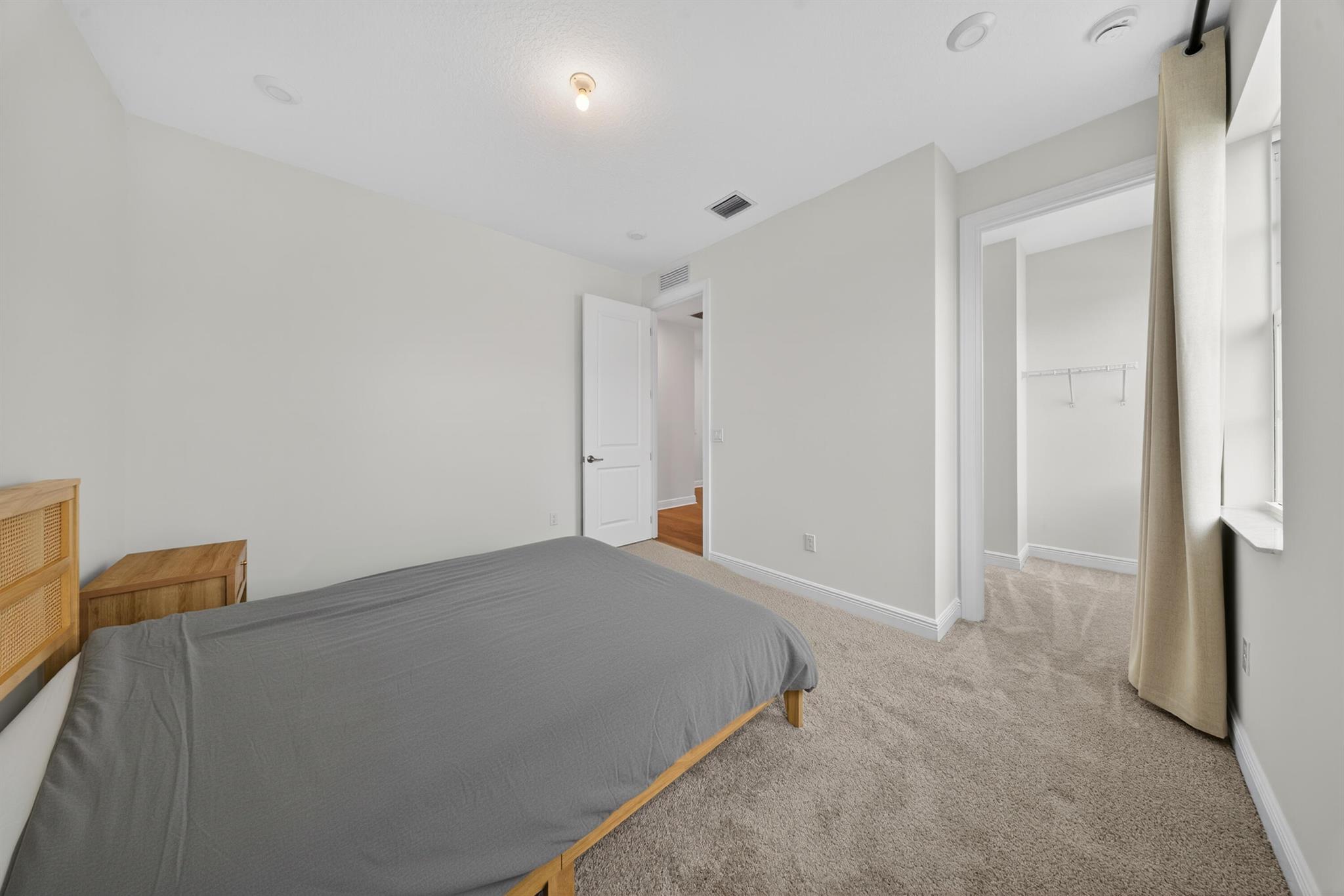 NEWFIELD CROSSROADS PHASE - Residential Lease