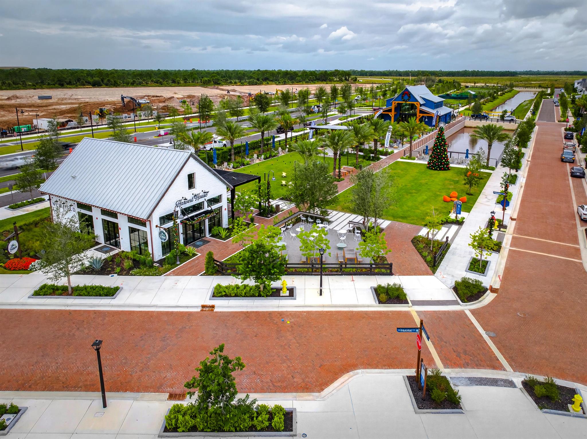 NEWFIELD CROSSROADS PHASE - Residential Lease