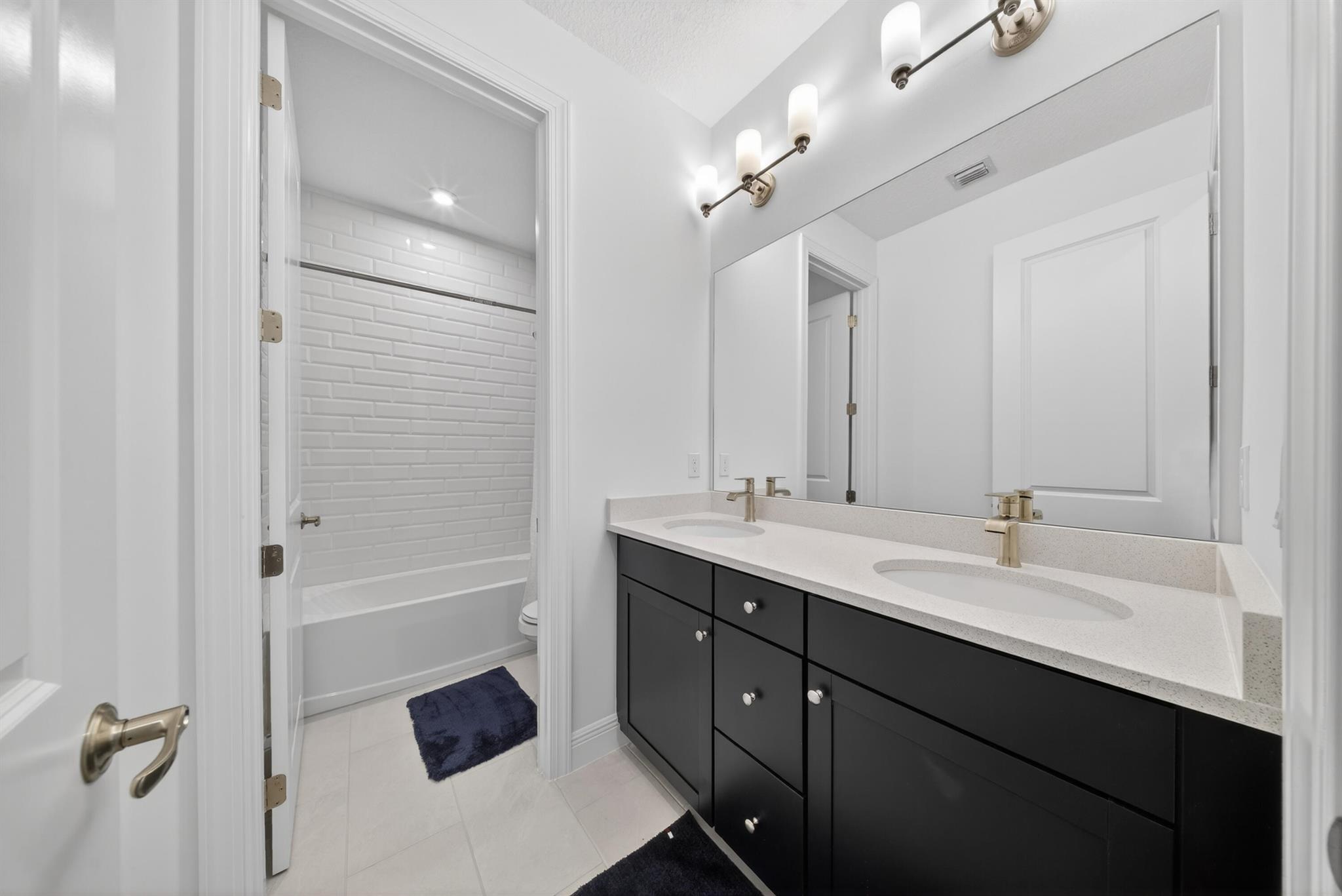 NEWFIELD CROSSROADS PHASE - Residential Lease