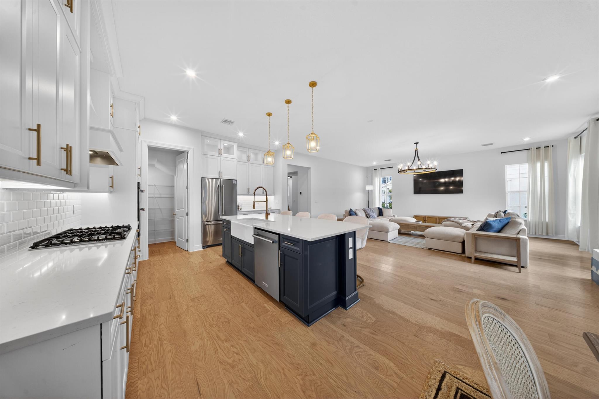 NEWFIELD CROSSROADS PHASE - Residential Lease