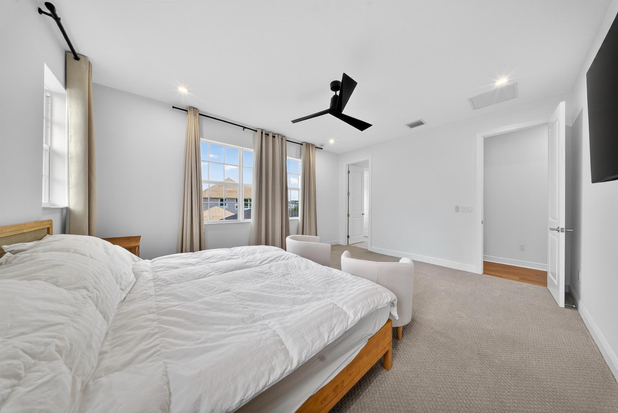 NEWFIELD CROSSROADS PHASE - Residential Lease