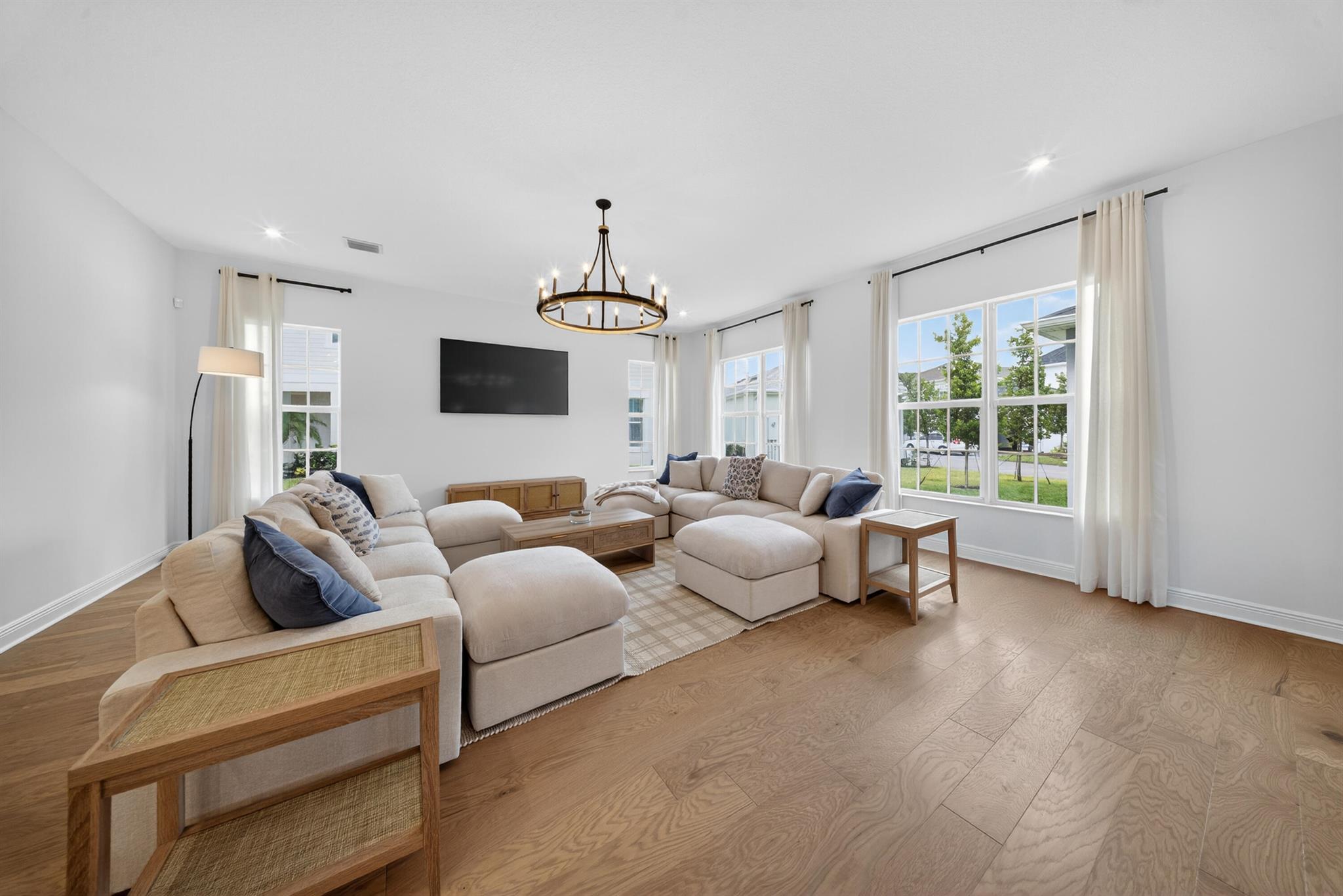 NEWFIELD CROSSROADS PHASE - Residential Lease