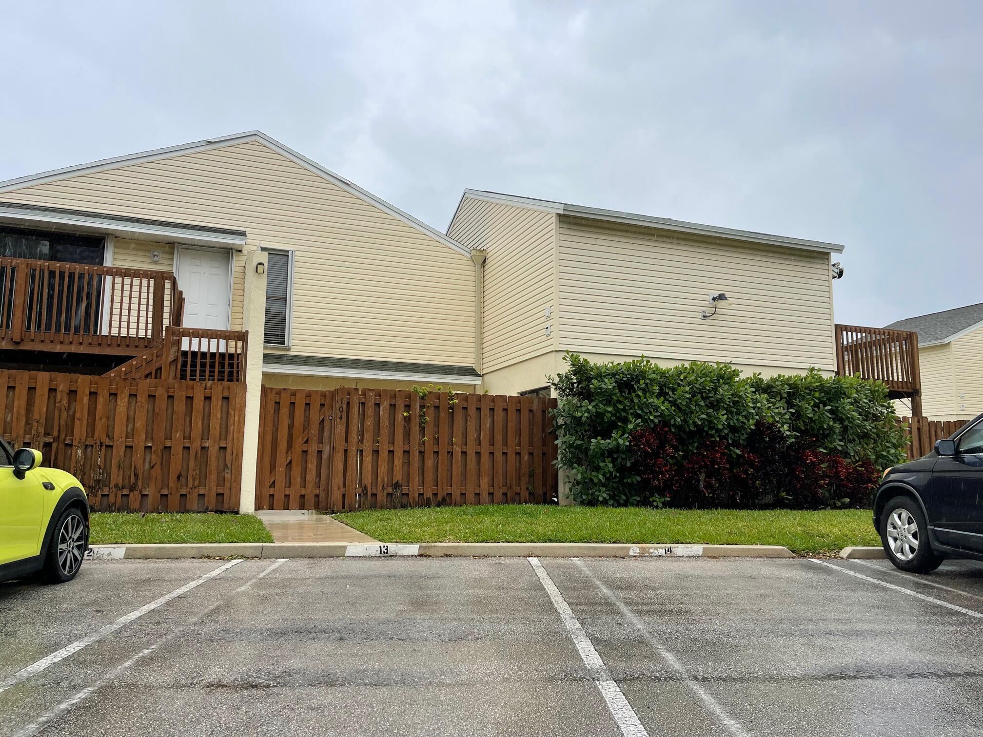 EDEN PLACE - Residential