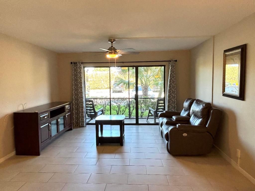 Photo of 617 Sea Pine Way #D1, Greenacres, FL 33415 (MLS # R11141815)