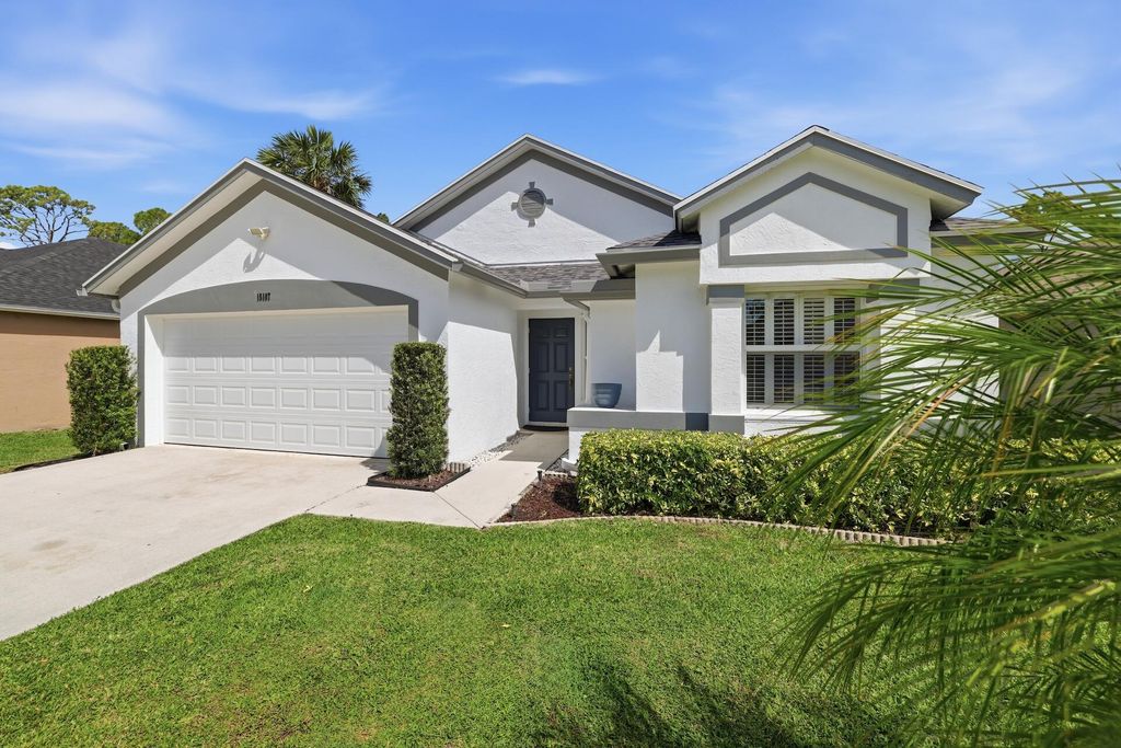 Photo of 15187 Oak Chase Court, Wellington, FL 33414 (MLS # B26016685)