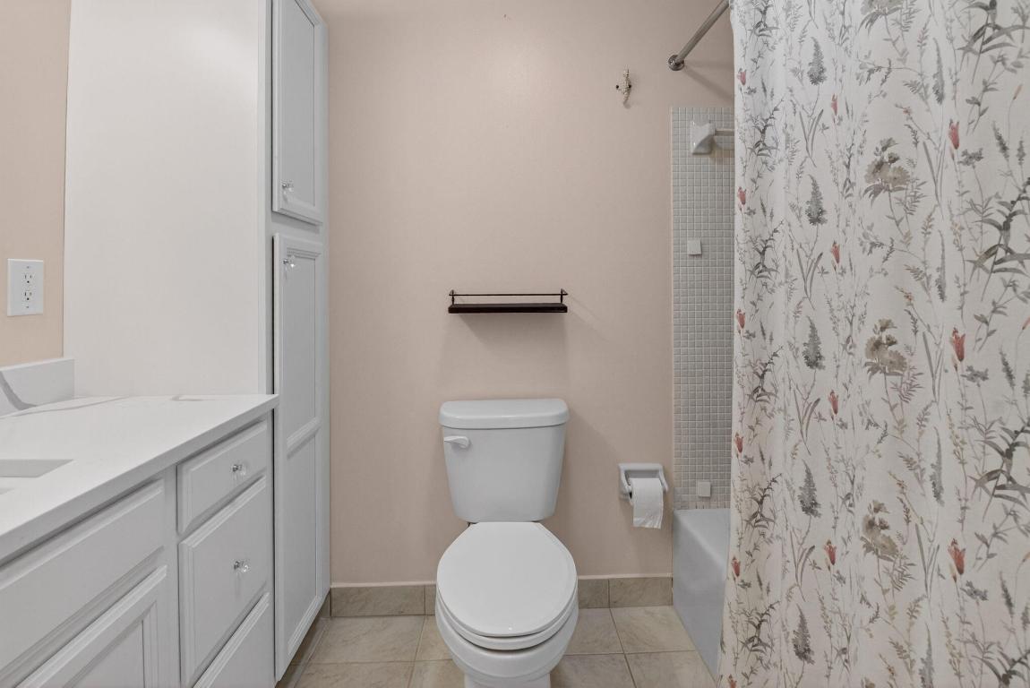 HIGH POINT CONDO SEC 4A - Residential