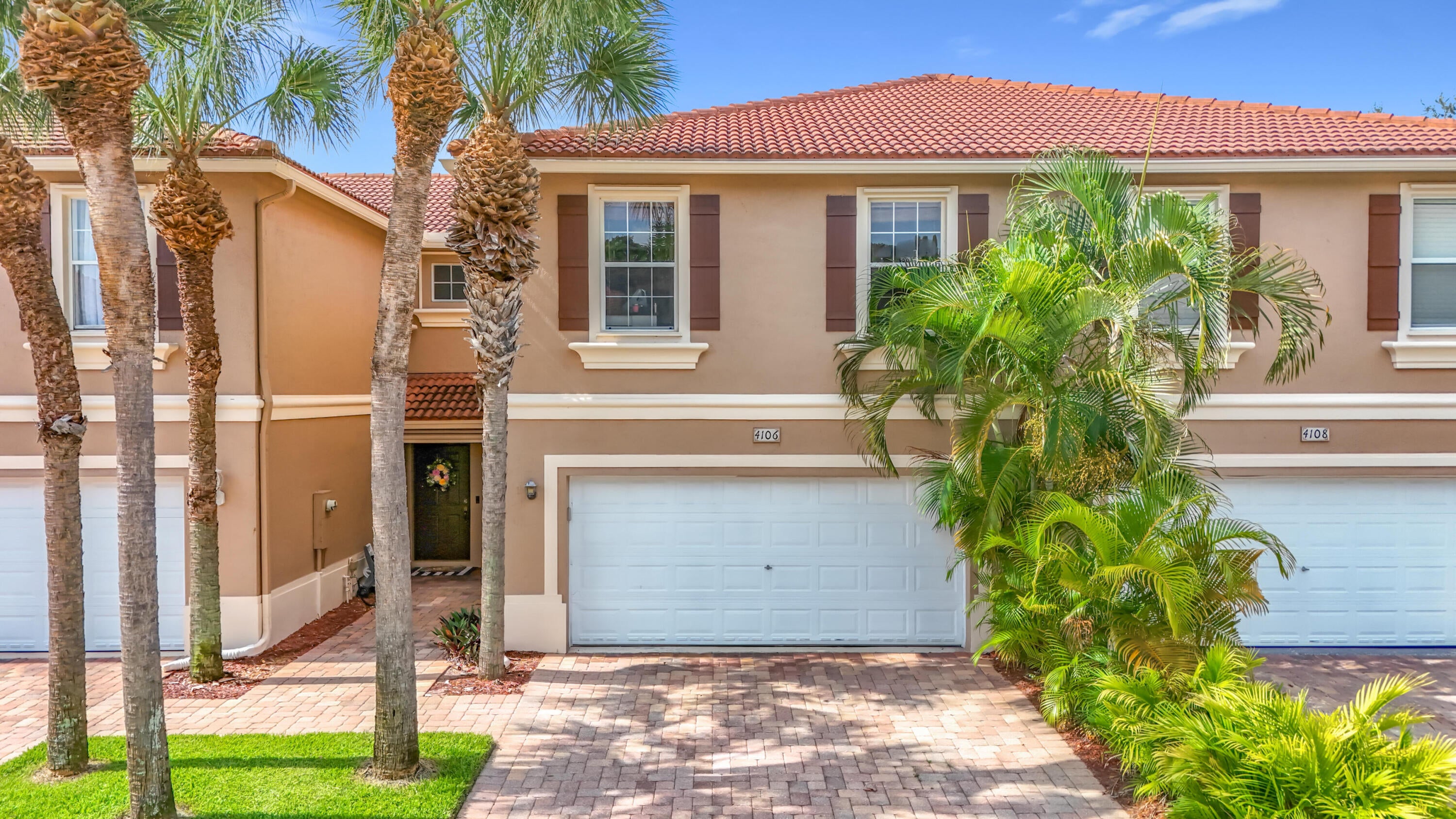 4106 WINDMILL PALM Way