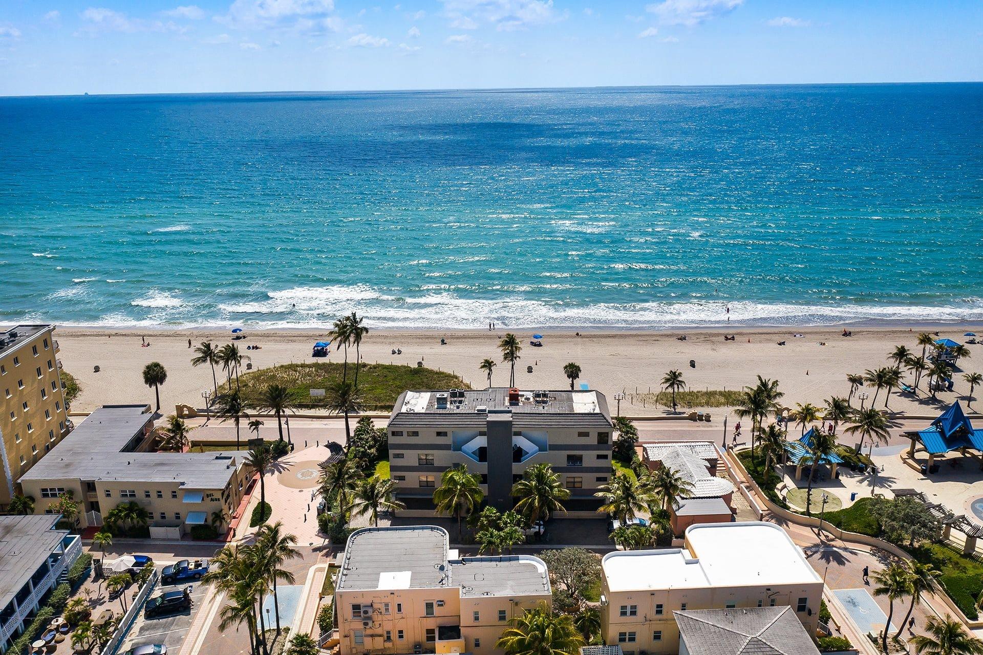 1751 N SURF RD 2B