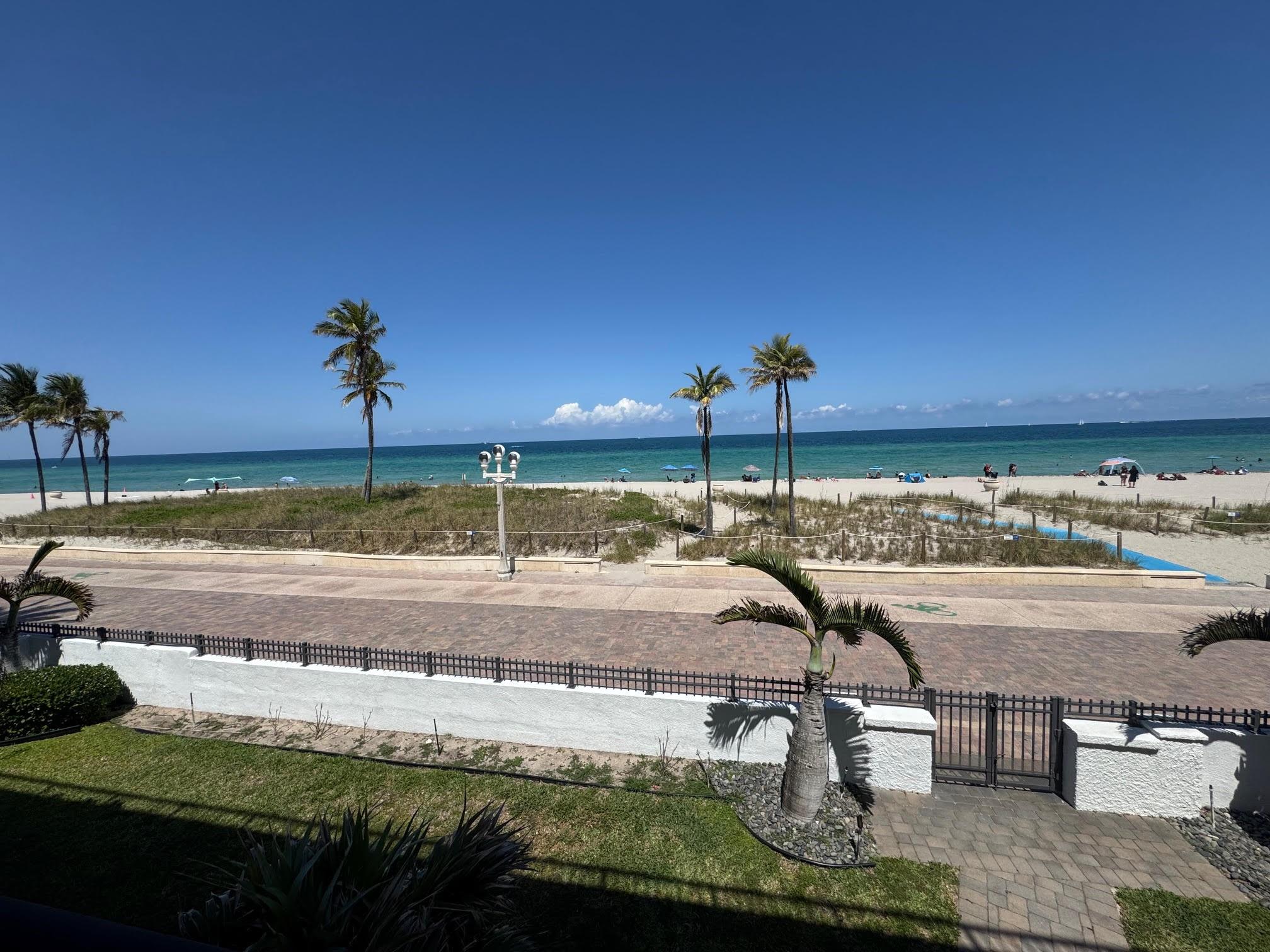 1751 N SURF RD 2B