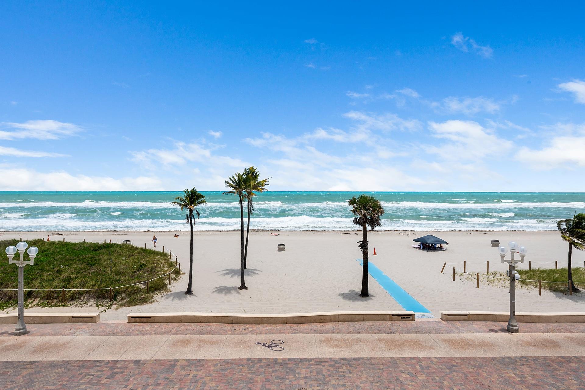 1751 N SURF RD 2B
