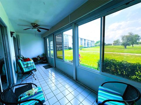 Condominium in Coconut Creek FL 2801 Victoria Way Way 17.jpg