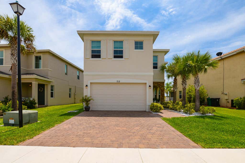 Photo of 713 NW Leonardo Circle #713, Port Saint Lucie, FL 34986 (MLS # B26048520)