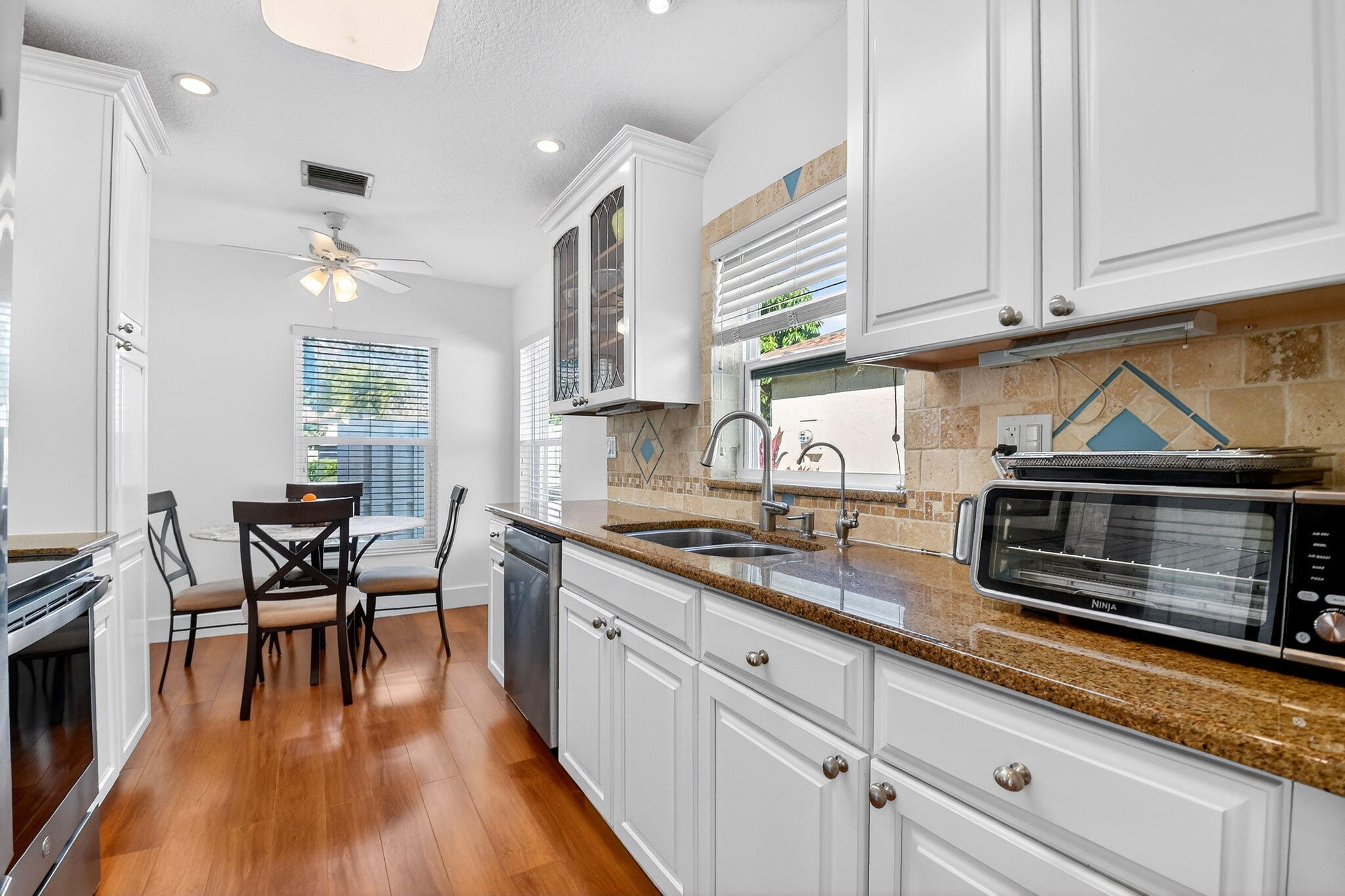 MIRROR LAKES 2 - Residential