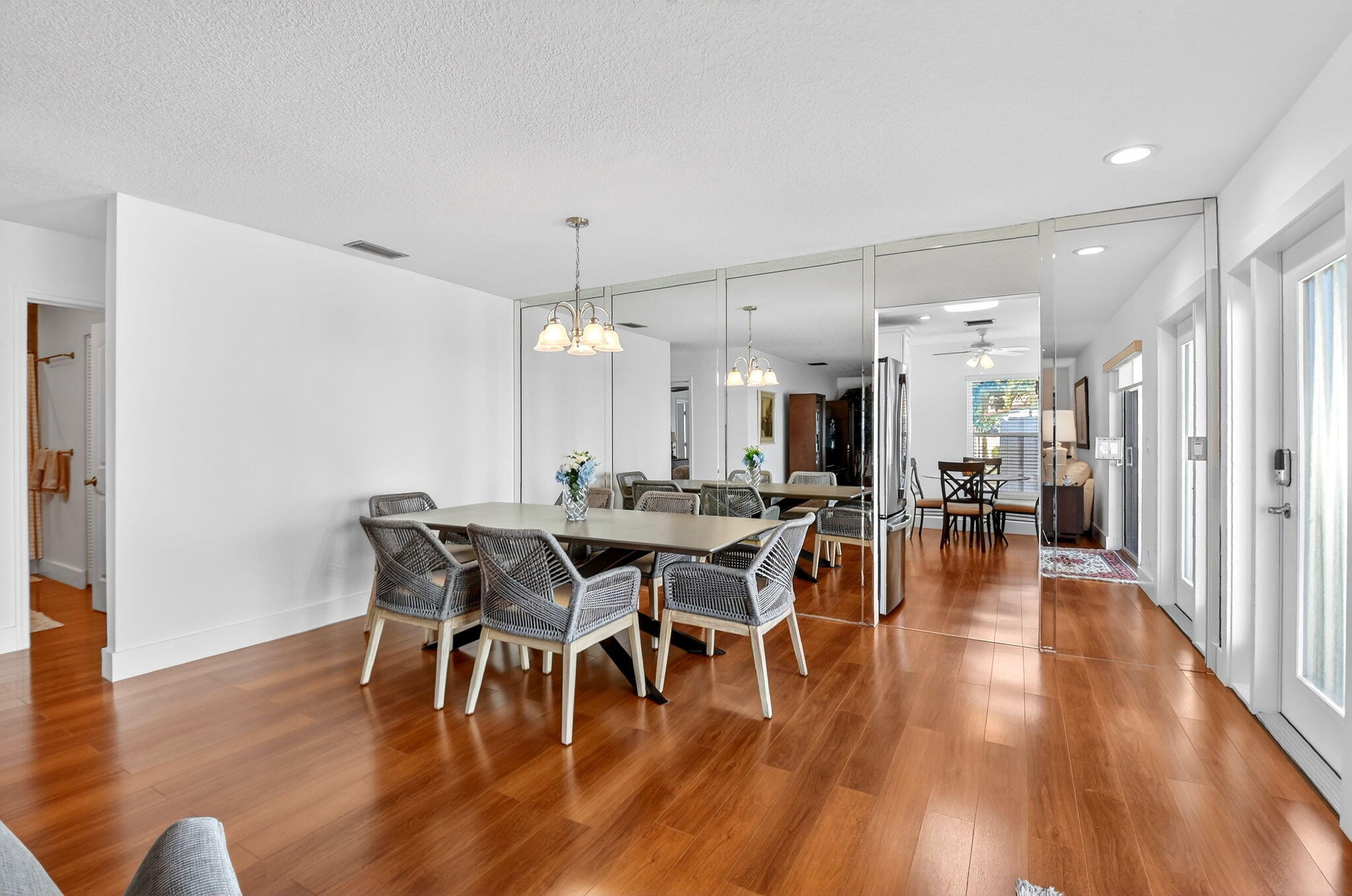 MIRROR LAKES 2 - Residential