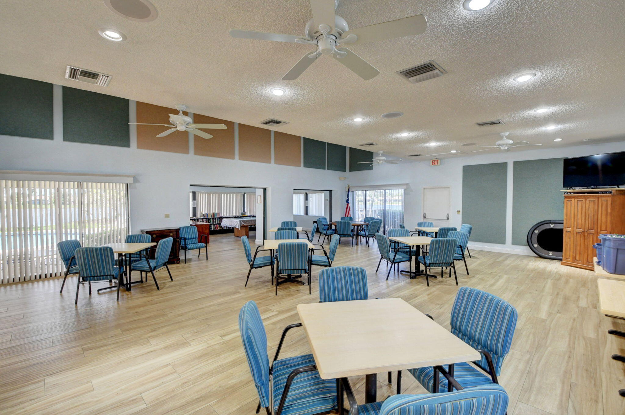 MIRROR LAKES 2 - Residential