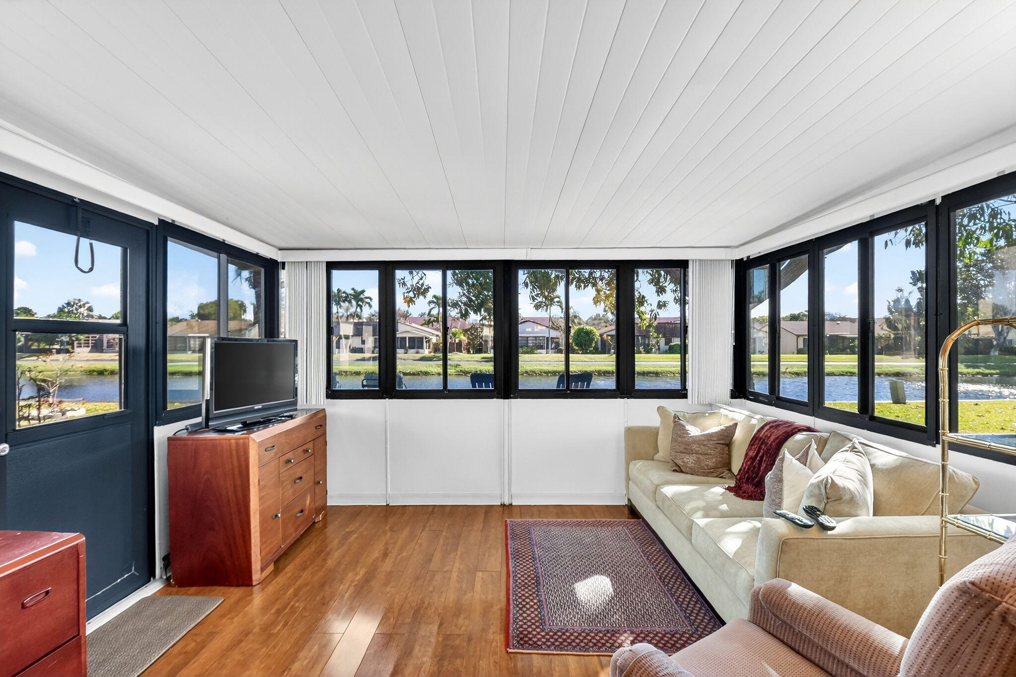 MIRROR LAKES 2 - Residential